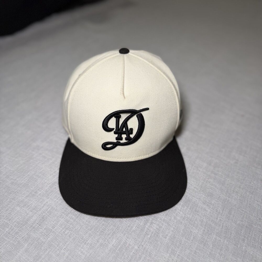 LA Dodgers New Era 9FIFTY Snapback Cream Black MLB Hat
